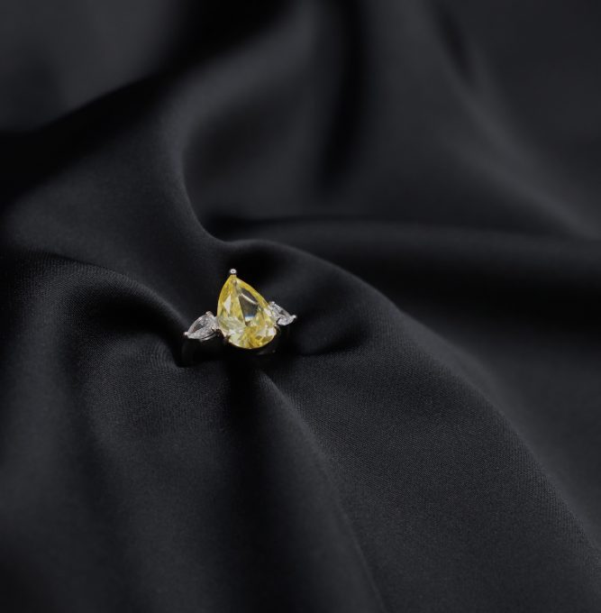 Кольцо TOSYA PREMIUM с фианитом diamond