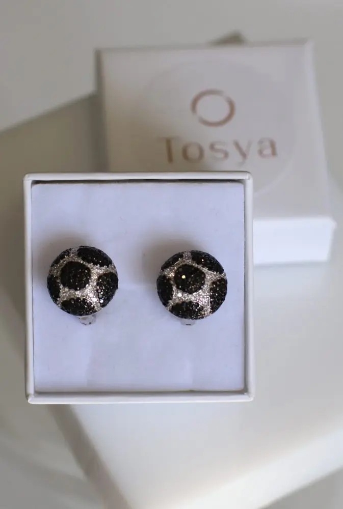 Серьги из серебра с фианитами