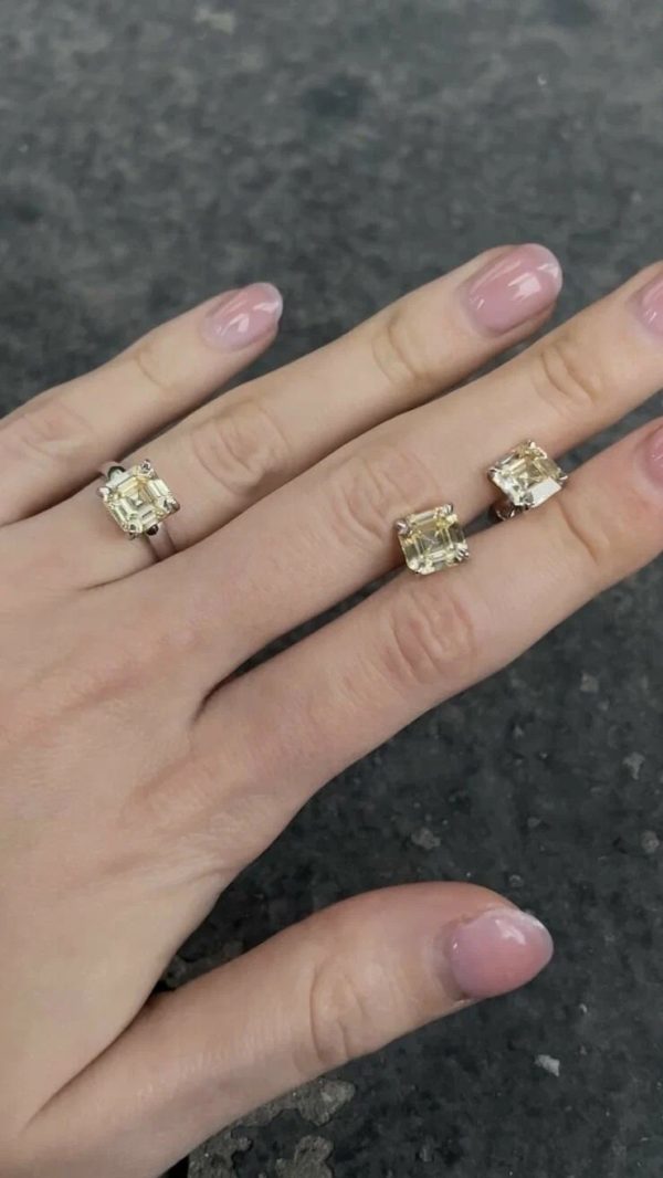 Пусеты с фианитом "Diamond" огранка "Ашер" — изображение 3